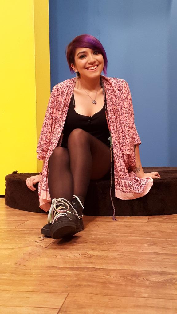 IreneIrony's tweet photo. Feliz #Virenes!! https://t.co/Lsm2BMYhO3