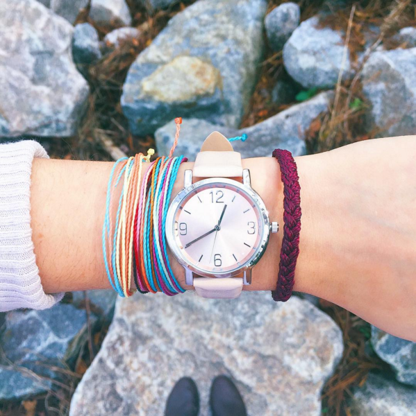 ZeeBerry's tweet photo. @justamberlynn's #wristgame is on point! Add @puravidabrac to step up any look. https://t.co/wksV9DqhZD https://t.co/Fu8JUrDOQG