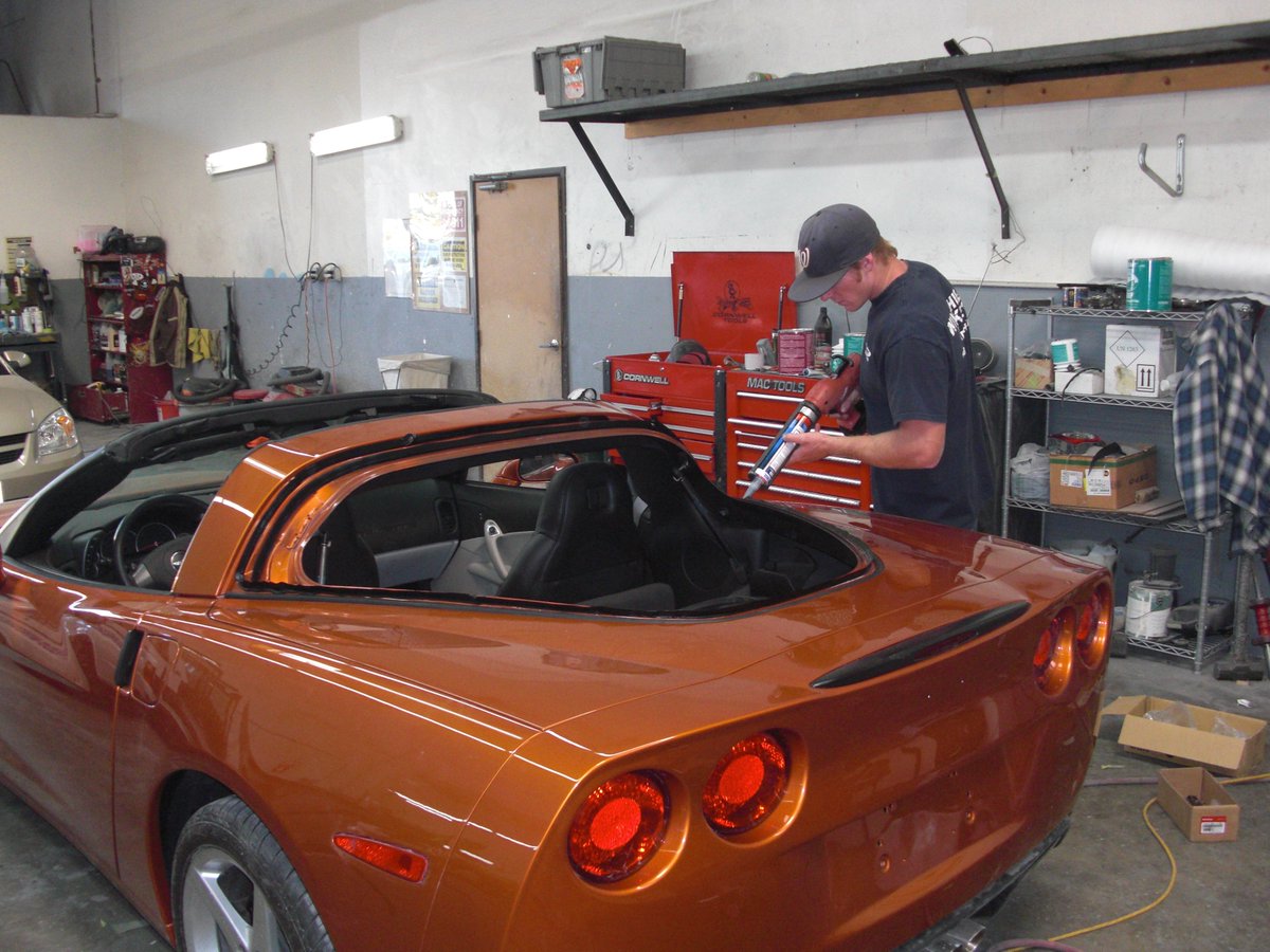 ShelbyAutoGlass's tweet photo. For #autoglass &amp; #windshield needs in #Hamilton, #Victor, #Corvallis, #Darby, #Stevensville #Montana call 206-5551 https://t.co/JXtKUh4O22