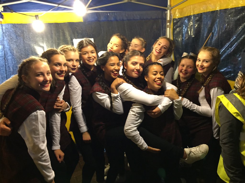 Step2DanceUk's tweet photo. Amazing evening with Unleashed performing for Oxford Lights evening! Thank you @DancinOxford for having us! https://t.co/P3ZBdJ1G3P