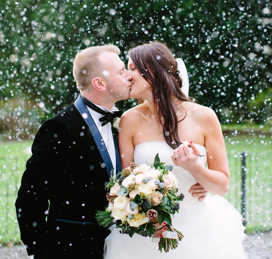 A breathtaking winter wedding on the blog today with images by <a href="/hayleysavphoto/">Hayley Savage Photo</a> valleybrides.co.uk/?p=207