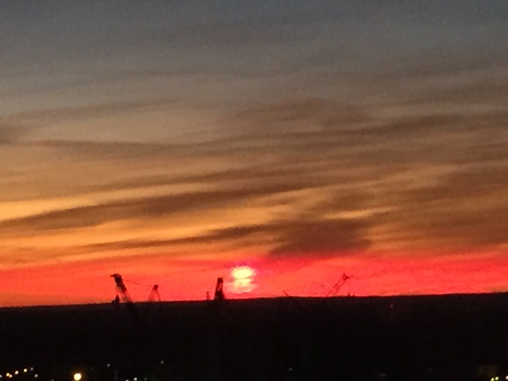 cushleigh's tweet photo. A little more Atlanta sunset from the belly of #AARSBL https://t.co/lpsTczuxot
