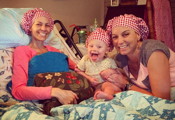 NewCountry1015's tweet photo. .@JoeyandRory Still Radiant With Baby Indy: https://t.co/dJw5rIGYn1 https://t.co/Mqsqeq2kd1