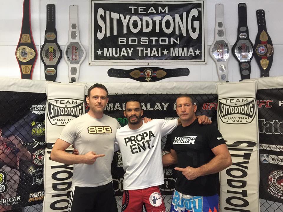 RobSFont's tweet photo. @MarkDellaGrotte and @SBGEastCoast getting me ready! #propaent #ufcboston #sityodtong #sbg https://t.co/53fOSaidij