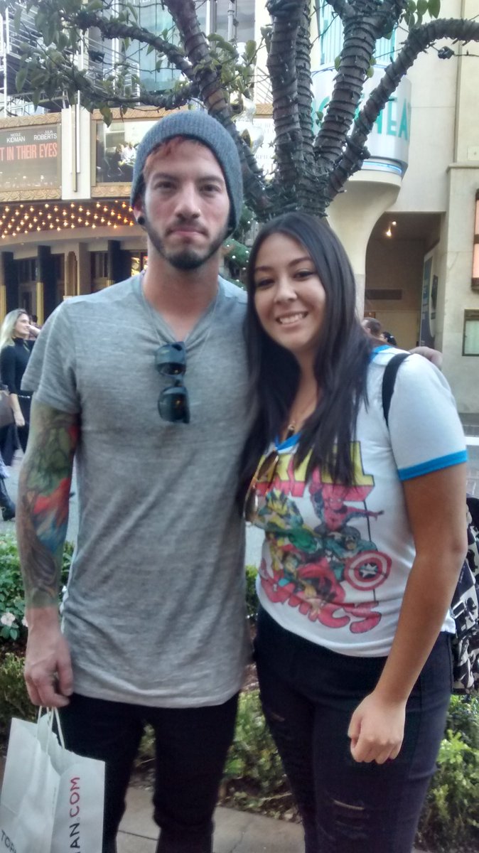 ughbvb's tweet image. I FUCKIGNF MET JSOHS DDUNFNDJDJS