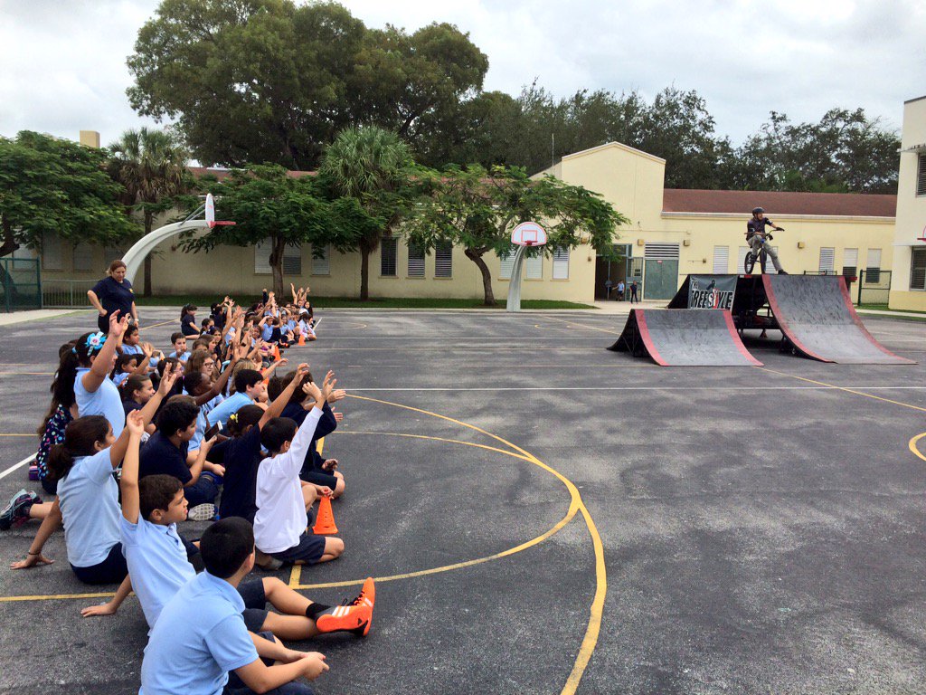 Coral_Way_K8's tweet photo. Charleston Wrap top winners enjoy PTA sponsored BMX Bike Show! https://t.co/DH1DN2gXUa