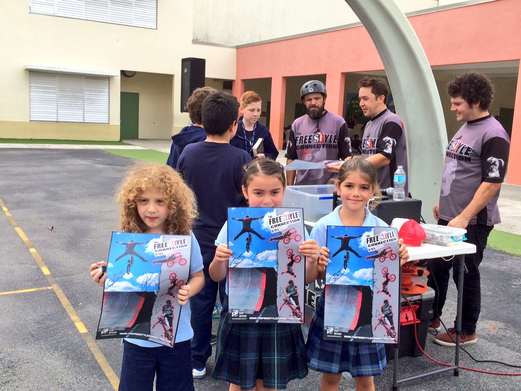 Coral_Way_K8's tweet photo. Charleston Wrap top winners enjoy PTA sponsored BMX Bike Show! https://t.co/DH1DN2gXUa