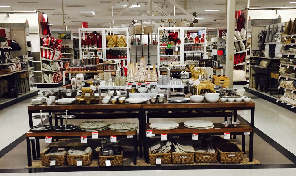 LoriFromTarget's tweet photo. @SamanthaVMML   Ready for the weekend at T1204!! https://t.co/S7RXBev00M