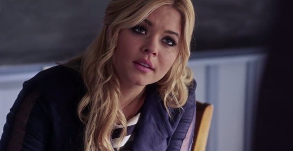 TeamAliPLL's tweet image. Alison in the 6x11 😍👑💖 #PLL #pll6b #pllchat #Sashaholic #TeamAli 👸