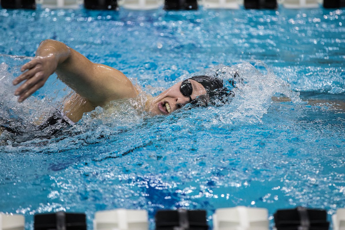 PurdueWSwim's tweet photo. Great finish by @_LizLyon to win B Final of 500 Free with time of 4:48.00. Won by 4 tenths of a second. #BoilerUp https://t.co/TLOmJ4SXJw