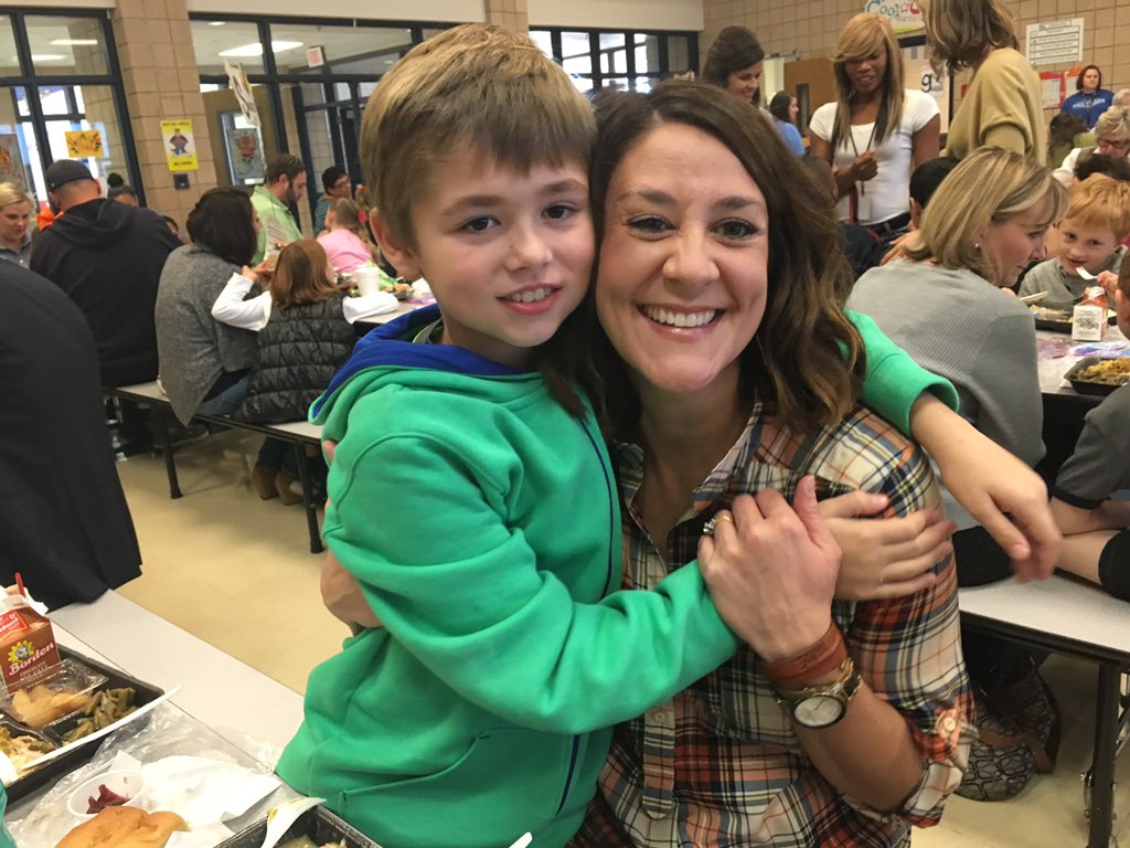 WoodwayElem's tweet photo. Happy Thanksgiving! #T2015 https://t.co/Ix2knnxaMR