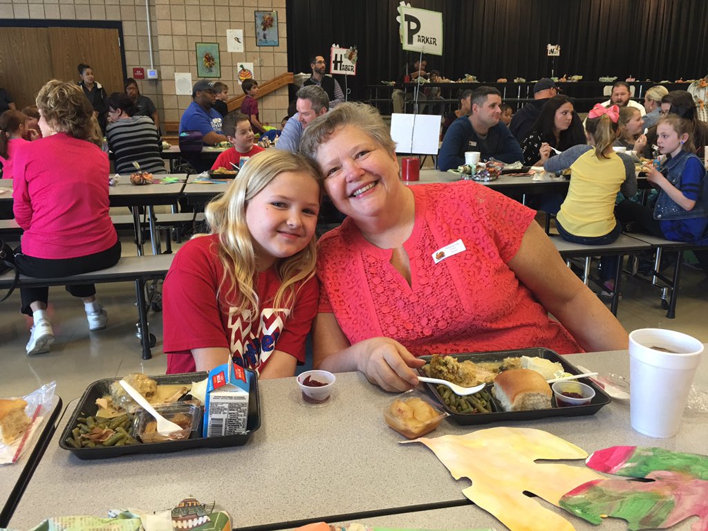 WoodwayElem's tweet photo. Day 2 of our Thanksgiving was a success! Thank you!!! @WoodwayElem #T2015 https://t.co/sax4D3o1Mc
