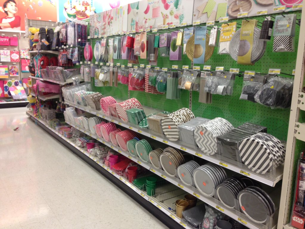 TGT_RyanLee's tweet photo. Time to P-A-R-T.....Y? Because I gotta!! #dedicatedstocker #Target #T2082 @Target @CN_Meyers https://t.co/sTv6Mg4x4o
