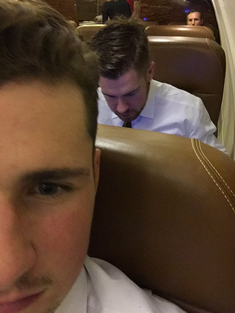 Dylanlarkin39's tweet photo. Way to go @GreenLife52 ! Nice first goal as a Wing and a big win for the guys! #unclegreenie https://t.co/TA5y7r8FRE