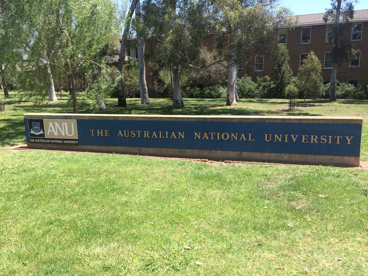 fragsus's tweet photo. #RKP_FRAGSUS in Canberra for knowledge exchange visit at ANU #bioarchaeology #Malta #BoneCrew💀 https://t.co/5YJdwk8qDT