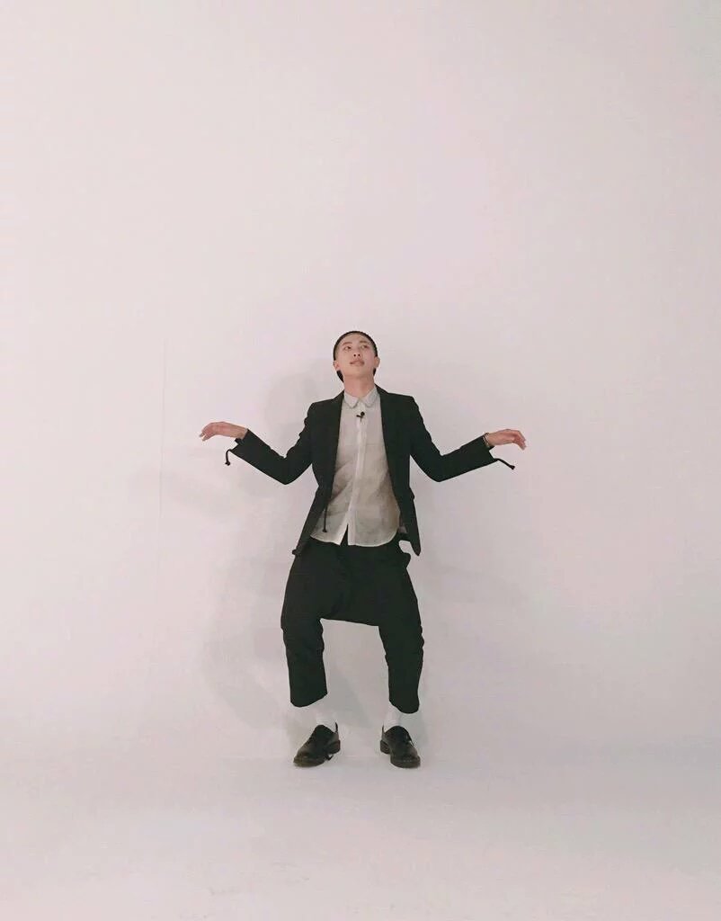 arm_bang's tweet photo. Namjoon. [Twitter Update] https://t.co/6QVJlSxkBo