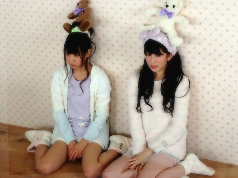 Sgtxw_'s tweet photo. *¨

　　　　+＋

　　　　　　家族はみんな

::

　　　　　　　　　旅行中って事ね

　　　　R'TW　　┈┈┈┈　　FL'W

　□□

　　　２人きりで

　…

　　　　　　　門限破り

◌’* https://t.co/LT8lb9QL07