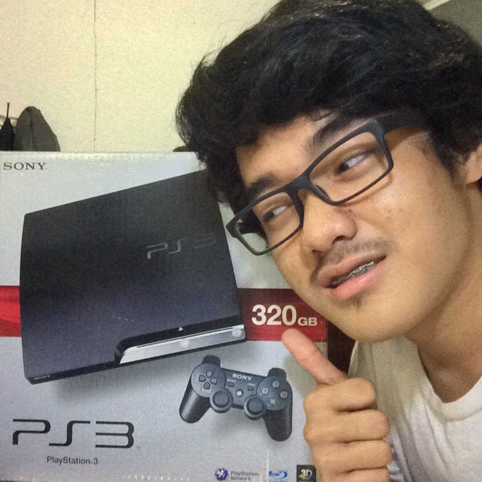 dikarld's tweet photo. Jual barang di OLX lakunya cepet, bikin kane! #SELLFIEyuk, ada hadiah smartphone /minggu. https://t.co/ZmvMiI7l5x https://t.co/CXPEdHh5wX
