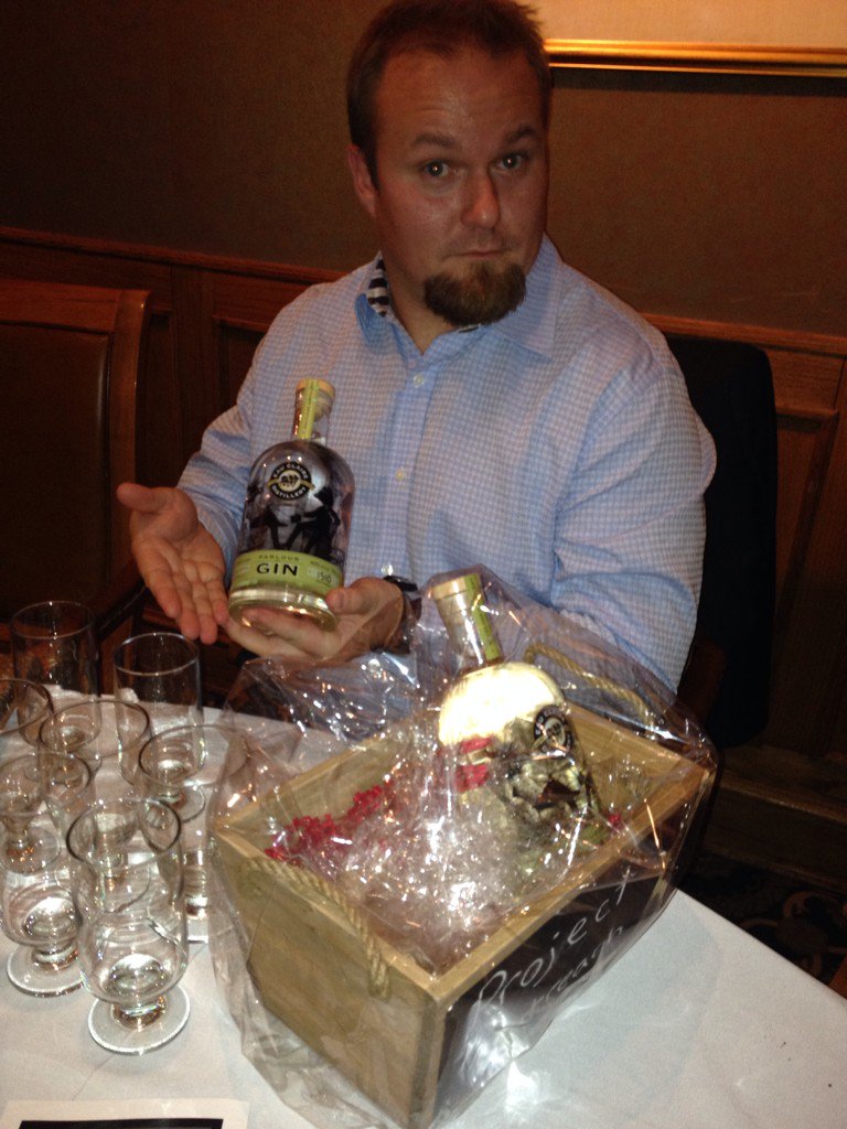 StephRober's tweet photo. Thanks @EauClaireCraft for the donation to Project Outreach! Gin straight up. https://t.co/C1XMke6zxD