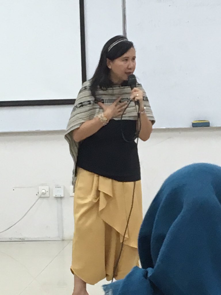 Seminar Scholarship bersama Ibu Erny Murniasih dari University of Birmingham.Yuk ,gabung ! :-) #anakstandotcom