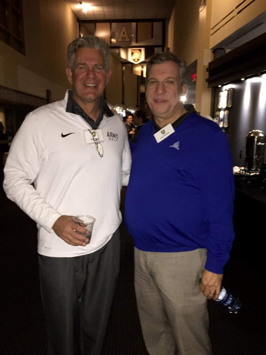 CoachWattsCWC's tweet photo. What an honor to spend time with famous American author, John Feinstein! #goarmywp! #goarmygolf! #beats arletknights https://t.co/zbUMF2x0Fj