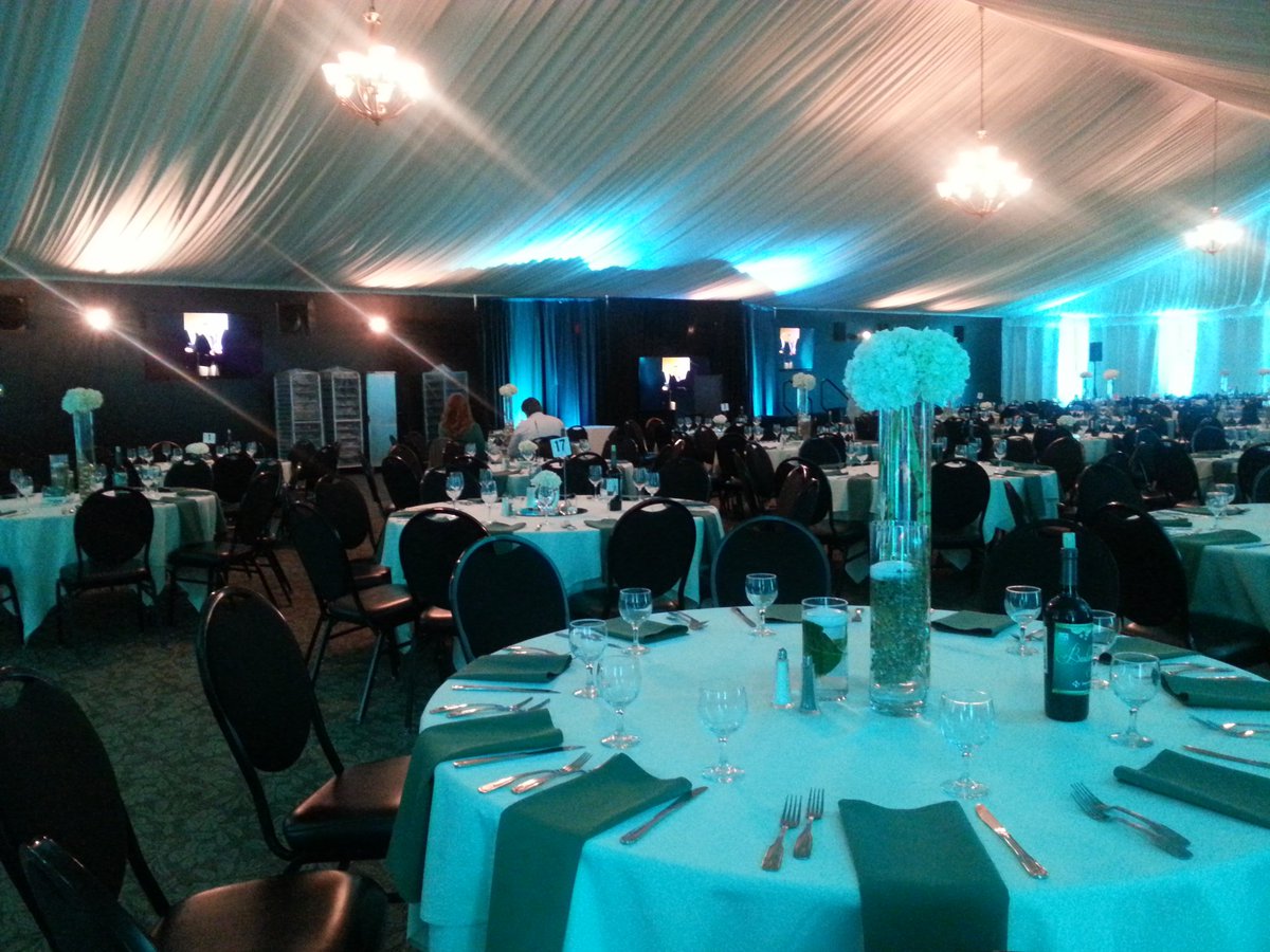 Think_AV's tweet image. HBA's Builders Ball happening now @OregonGolfClub by @Think_AV #events #eventlife #portlandevents #lighting #av