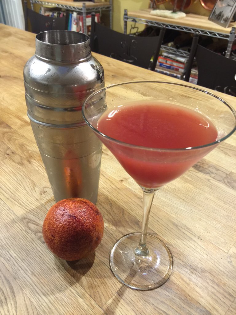 First blood oranges of the season were in the market today. And that means the season's first blood orange martini!!