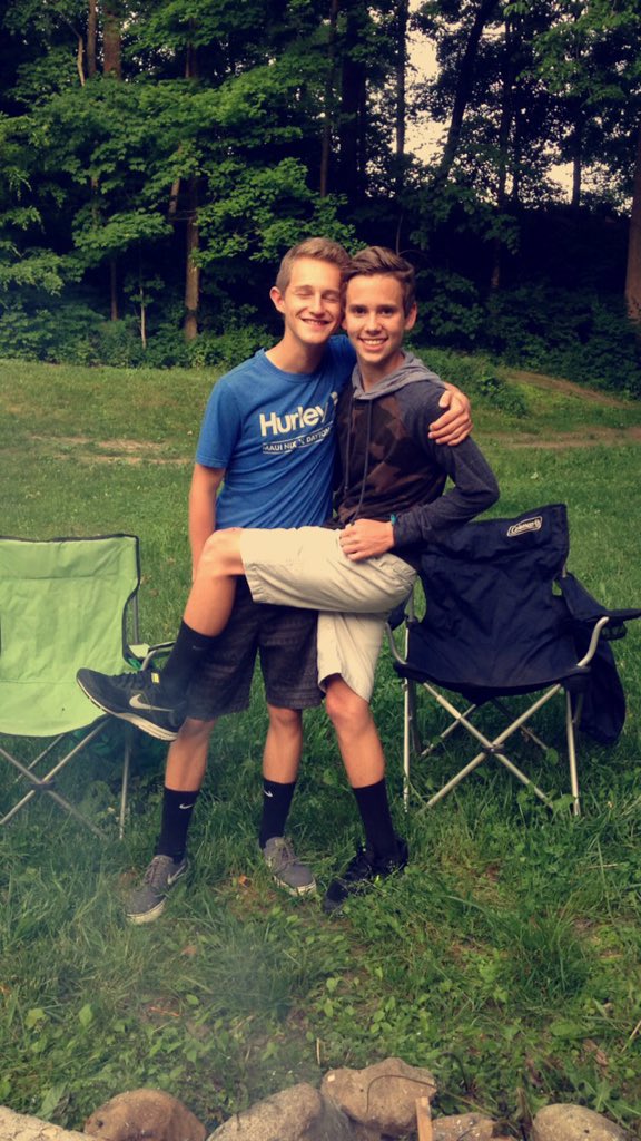willpersin's tweet photo. Happy birthday @jonathanmaddox7! Glad we've gotten so much closer this year, love you man! β€οΈ #thatheightdifference https://t.co/UBwzTGXsyB