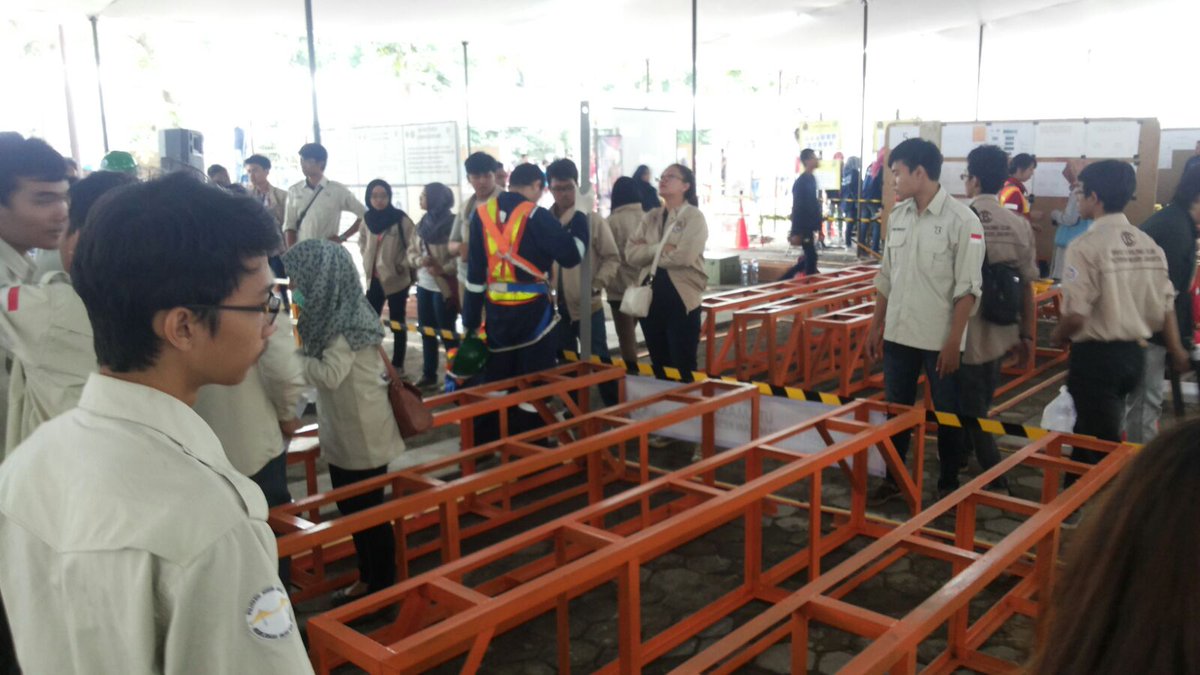 HMS_PNJ's tweet photo. Semangat teman teman sipil untuk KJI 2015

#SIPILBISA https://t.co/4Vr9Mq28Ig