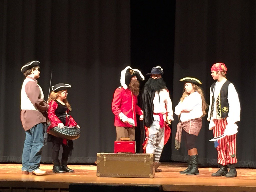 ms_chinn_sms's tweet photo. The students at Southside put on a great play! Great job!! https://t.co/uLBuFI8rud