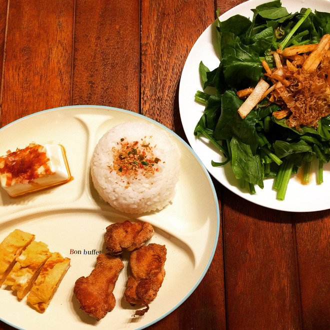 LINE公式Blog更新しました〜 紅音ほたる オフィシャルブログ : cooking https://t.co/6NGGbR9LiP https://t.co/yoQpjBs9lU