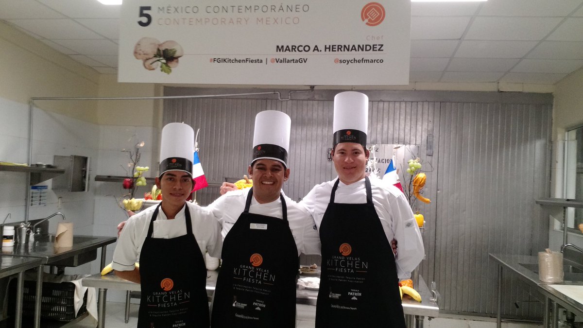VallartaGV's tweet photo. México contemporáneo con  @soychefmarco.  Estación 5. @RivieraNayarit @PuertoVallarta #FGIKitchenFiesta https://t.co/pJIzIk0G45