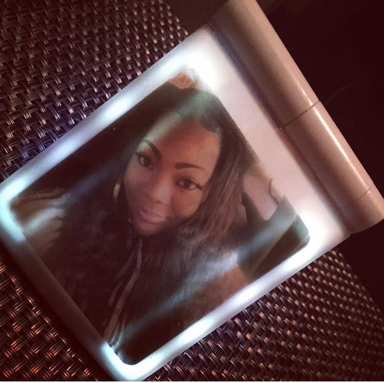 empererizpetals's tweet photo. Believe in your #Selfie! It might be on your #BeautyLight! #VanityMirror #CompactVanity #Makeupmirror #Hair #Nails💅🏼 https://t.co/Q6xWEdeqYR