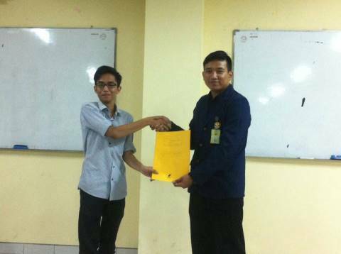bpmfebunpad's tweet photo. Azali Akbar (Kertua KPU Kema FEB Unpad 2015) https://t.co/r7Vuarlcd9