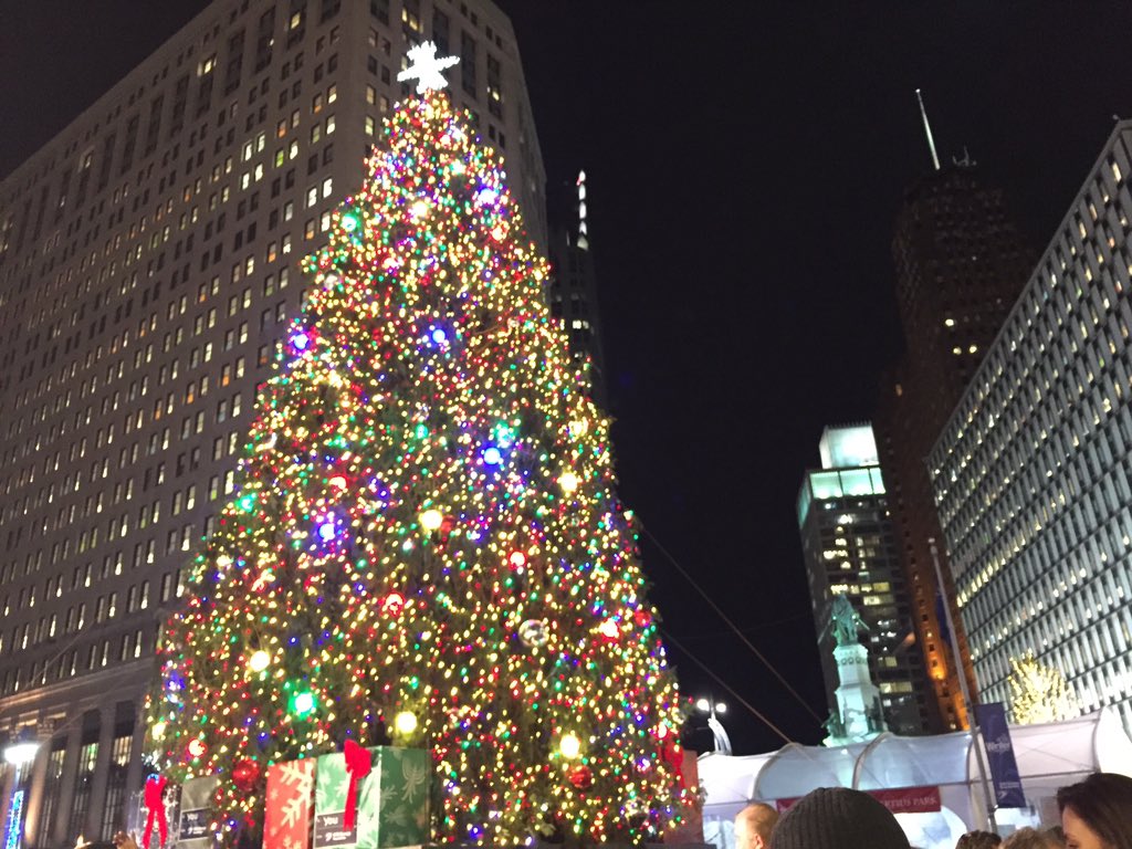 PulpDetroit's tweet image. It's officially #Christmas in #Detroit! #Treelighting #CampusMartius #holidays #Michigan #PulpDetroit
