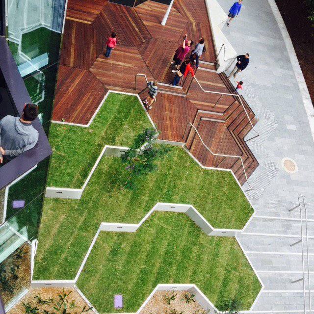 Làszló Römer tweet media