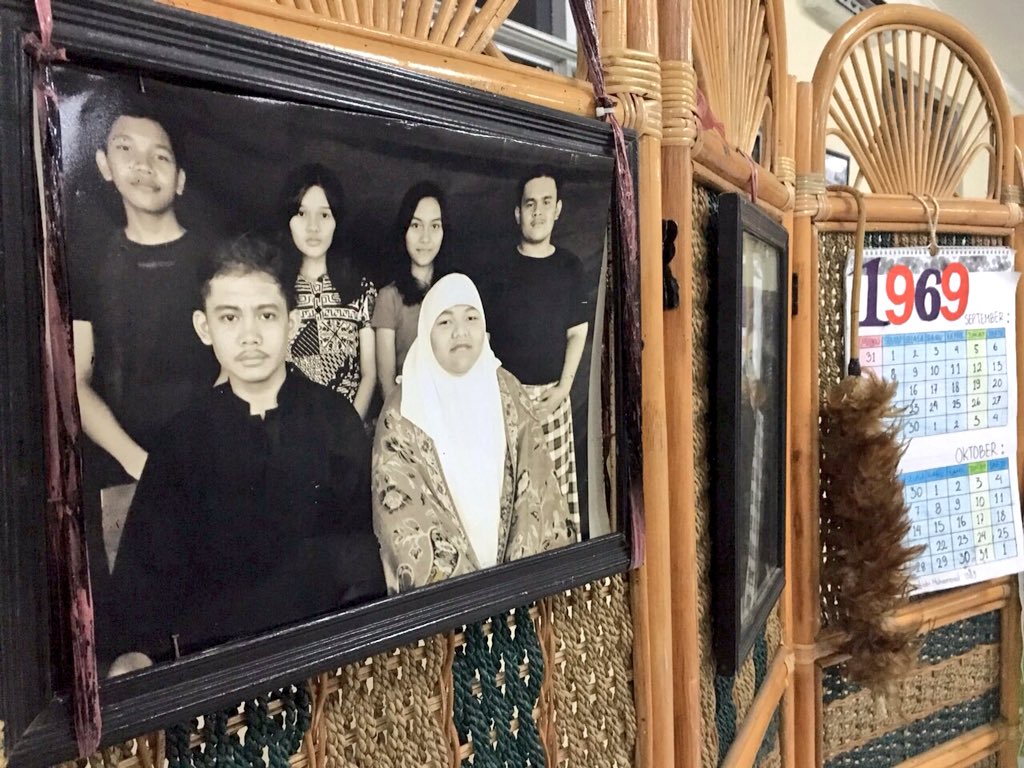 GentaSmanDUA's tweet photo. Punteun akang &amp; teteh, kita dapet info mendadak dari panitia @FDJBOGOR2015 ternyata kita pentas jam 14.00 https://t.co/lbwuX1NkxK