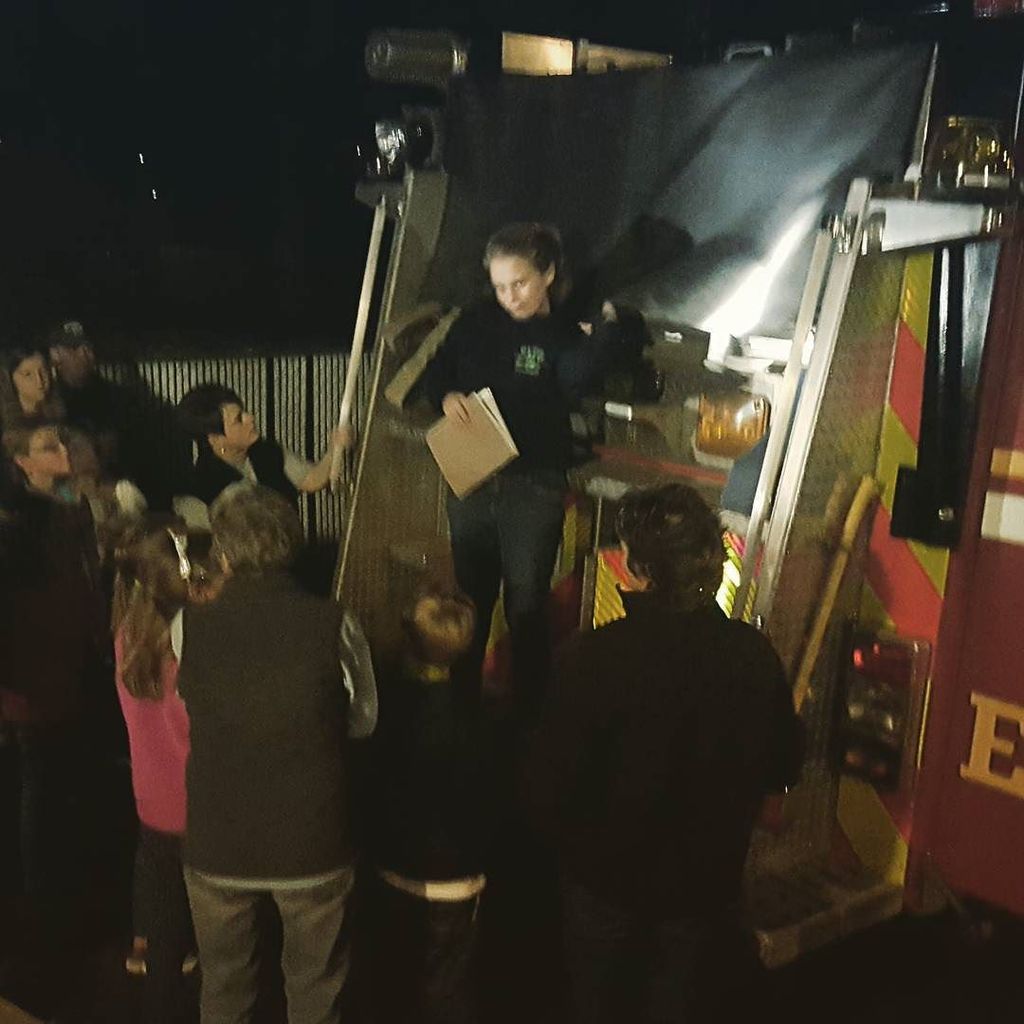 AFireStation's tweet photo. Found this cool photo, not mine Firetruck instruction at the 4h meeting! #4hfun #firetruck #dairyclub #allstardairy https://t.co/Ama9L6rd8E