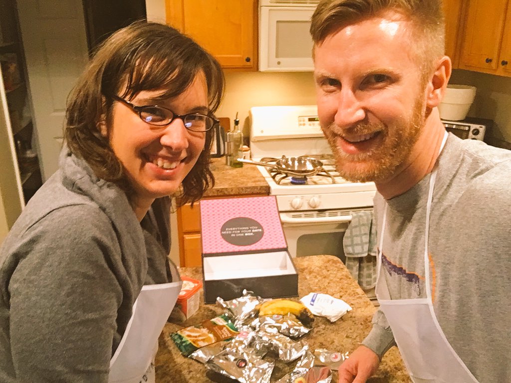wolfejessica's tweet image. Date night in. #getdatebox #crepes @egwolfe