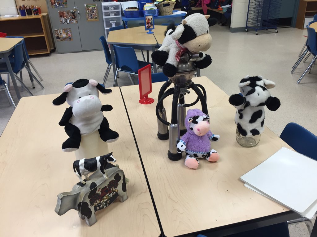 GAFDKRM104's tweet photo. The kids loved the milk presentation @GAngelsschool https://t.co/PKdKYgN2xB