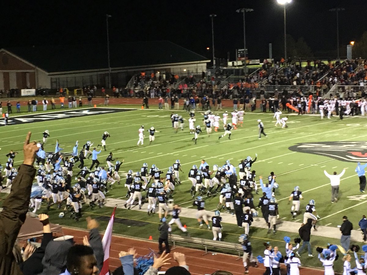 JAGS WIN! SPHS 7 Hoover 6. Spain Park is going to the State Championship Game in two weeks! #gojags