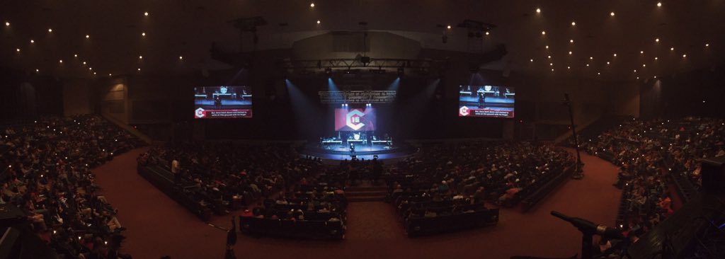 ConvergeTX's tweet photo. "If you wait... You won't break." @JohnBoore
#Convergetx https://t.co/D2UCmVomXD