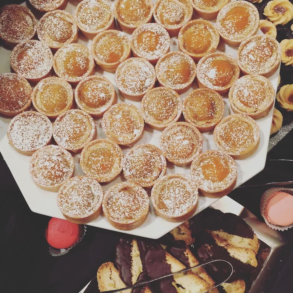 bkajino's tweet photo. Allllll the apricots. #bn2015 https://t.co/mASm6qxaat https://t.co/ND3dfBcptY