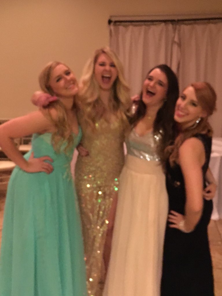 ashashbaybee's tweet photo. Blurry pictures go with blurry nights. Happy Carnation Ball from your favorite tribe. https://t.co/ekiTBdj084