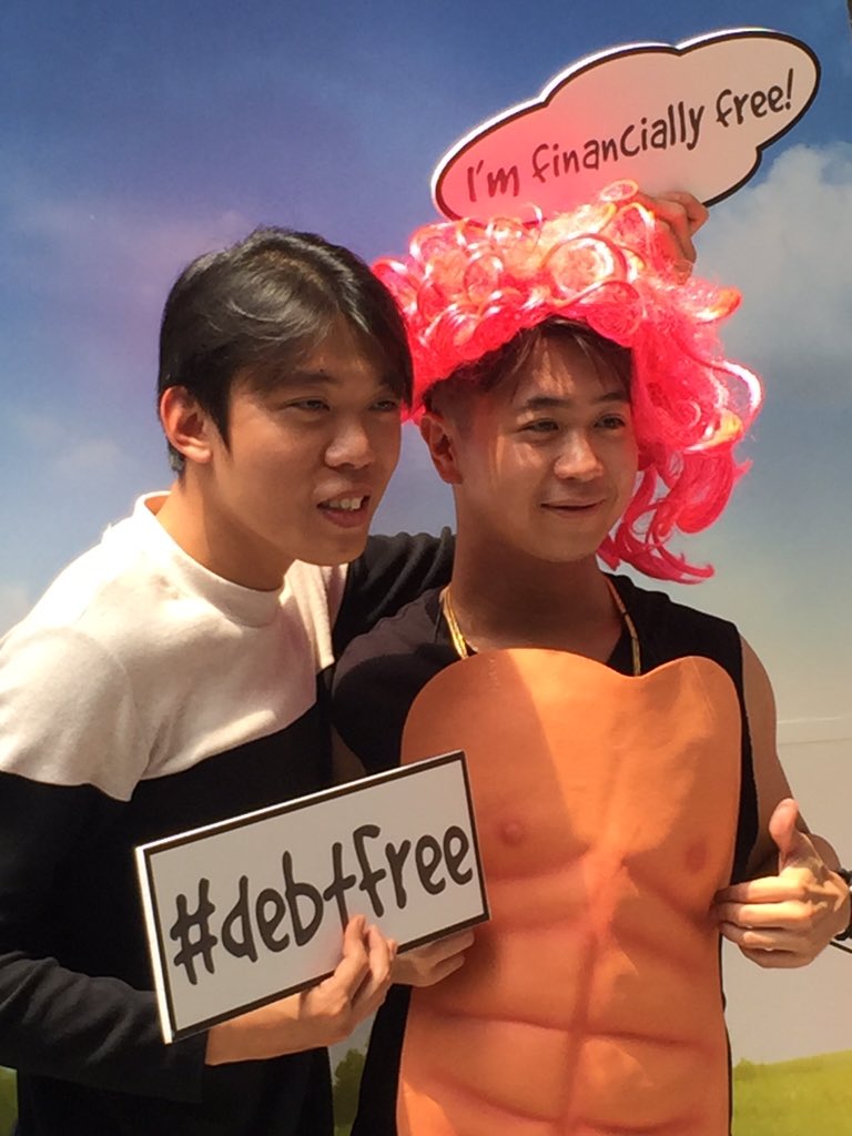 fantestics's tweet photo. Weiliang and Maxi at ITE CC financial talk https://t.co/eCQ4r6bdOI