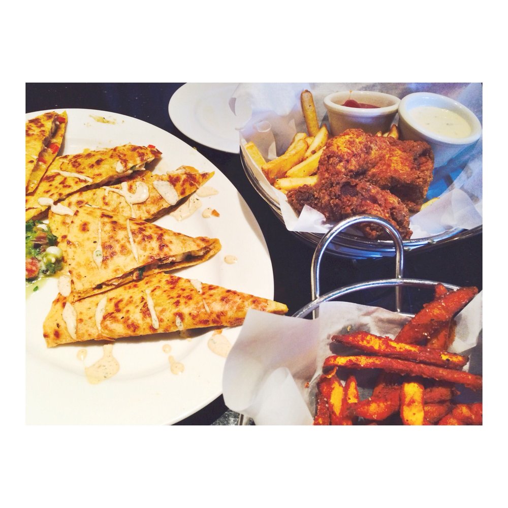 Our #Happyhour menu is pretty popular, just sayin'. See it here: bit.ly/1PoWRVT #jantzenbeach