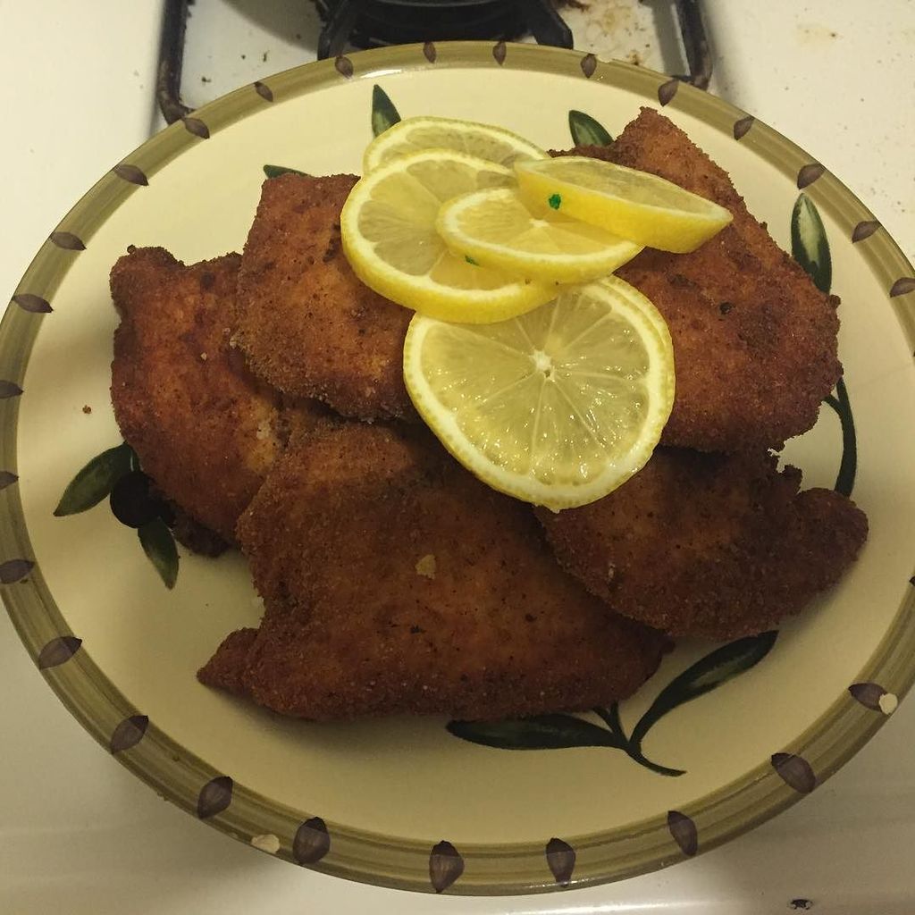 ryanriseup's tweet photo. #dancing in the kitchen with @scotchoclock on a Friday nite and fryin' up some chicken = #… https://t.co/ODNhmn7rxB https://t.co/RXzotSQwdB