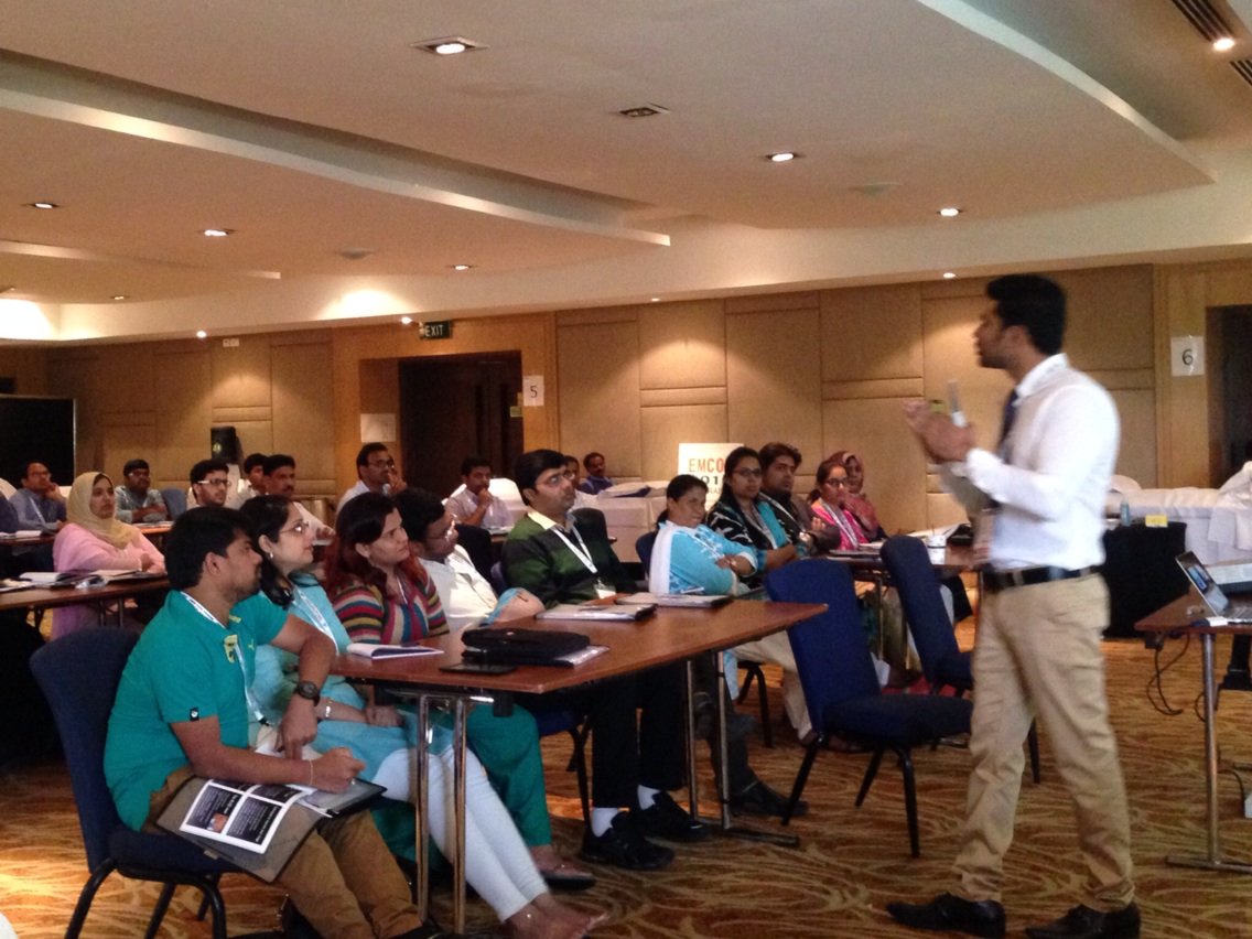 VivetaLobo's tweet photo. #EMCON15 #POCUS workshop house full of eager novice users, spreading the gospel of sound! https://t.co/RH2mFEhKPh