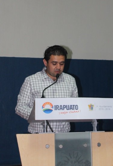 comudajirapuato's tweet photo. "Entrega del Premio Municipal del Deporte 2015", una cordial felicitación a los homenajeados y que sigan los éxitos! https://t.co/XEtqLiWEaO