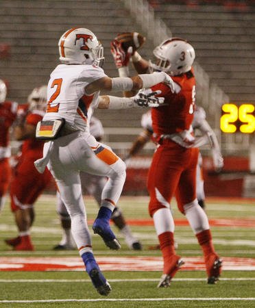 DeseretSports's tweet photo. East dominates Timpview 49-14 for first state title in 19 years. | https://t.co/QXltIOAuWf https://t.co/yN5OPSDrHj